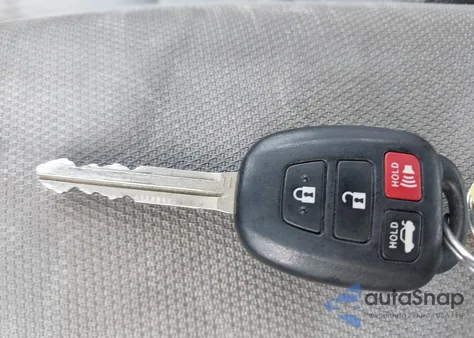 2016 Toyota Corolla Le z USA, uszkodzony, nr VIN 2T1BURHE2GC658744